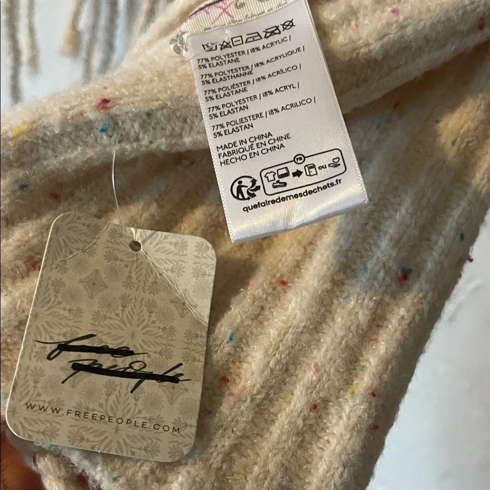 Free People  Elegant Cream Knit Scarf